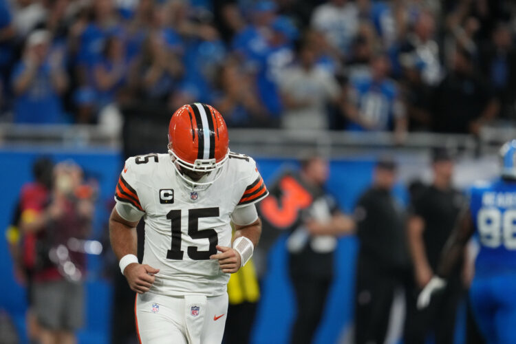 Browns struggling to find offensive rhythm with Flacco leading the way at quarterback
